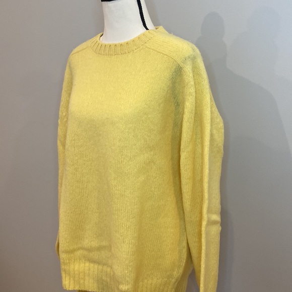 Vintage Womens oversized wool crewneck sweater yellow normcore gorpcore - Picture 2 of 8